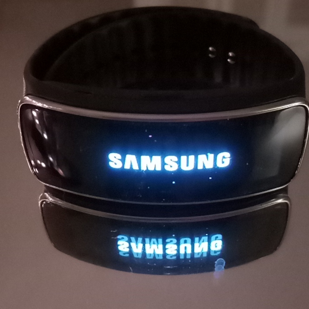 Samsung Galaxy Gear Fit SM-R350 Smartwatch Fitness